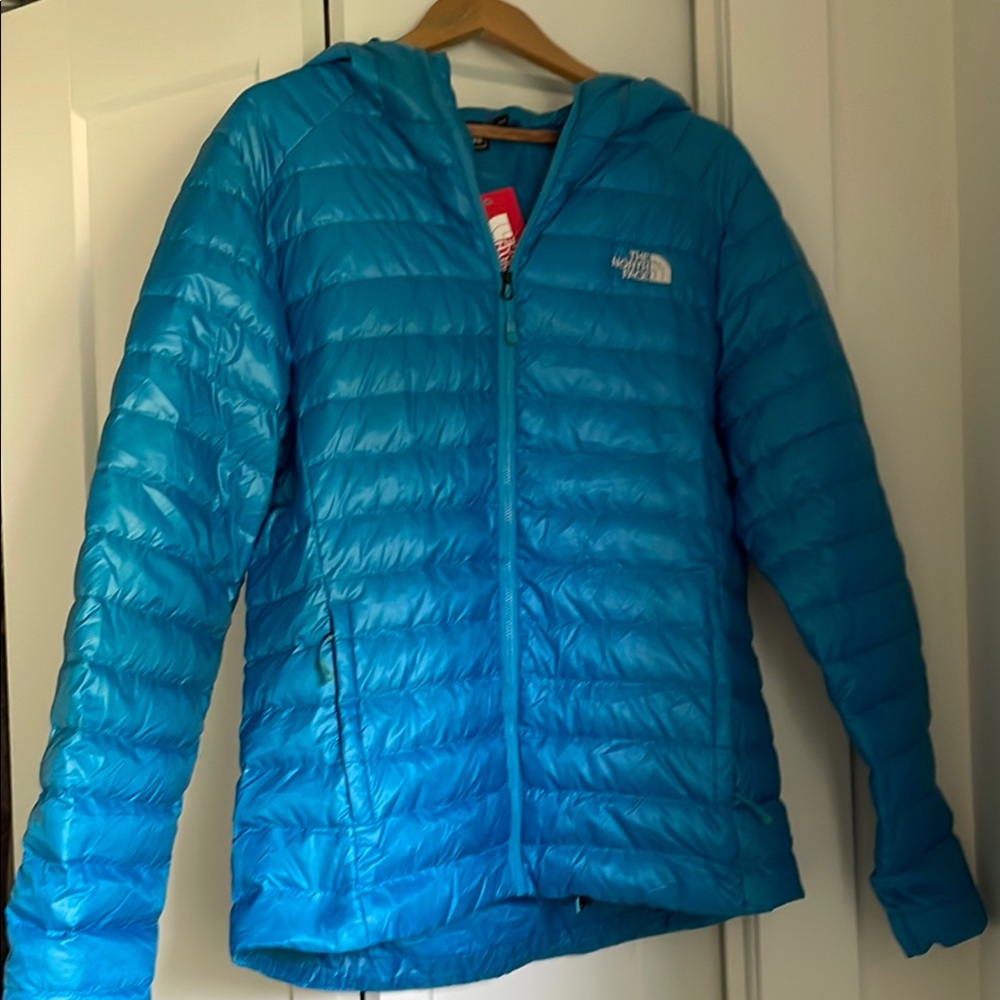 The North Face Blue Puffer Jacket Lightweight Insulated